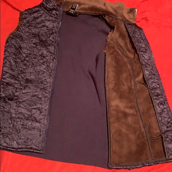 Vest - Picture 5 of 5